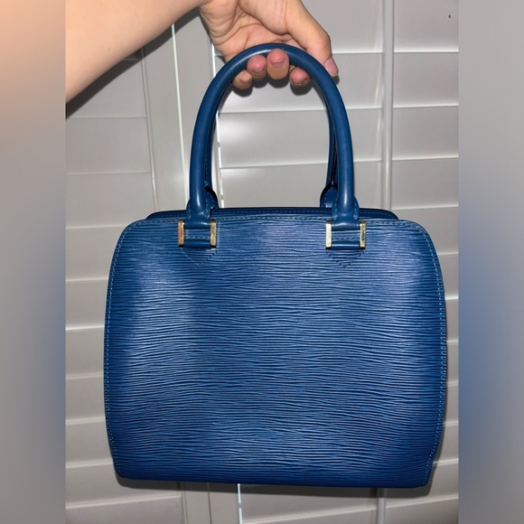 Louis Vuitton Blue Epi Pont Neuf With Chain & Lock 317 - Picture 2 of 12